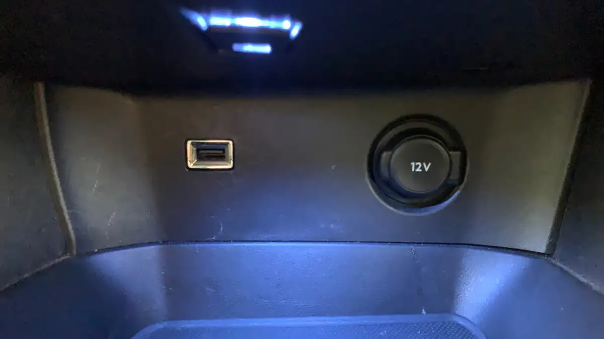 2021-peugeot-5008-suv-12-puretech-gt-premium-big-24