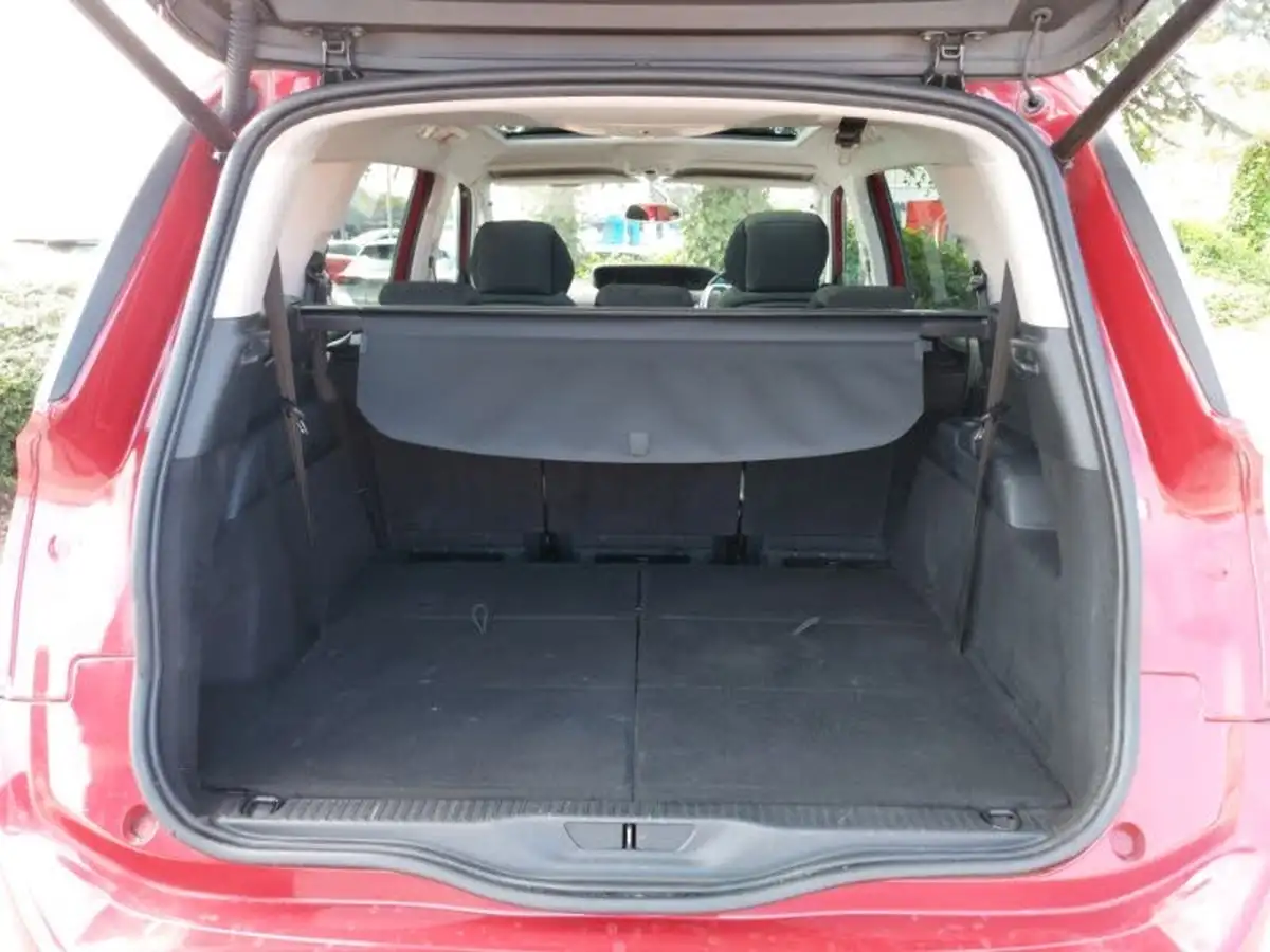 2018-citroen-grand-c4-picasso-16bluehdi-flair-big-7