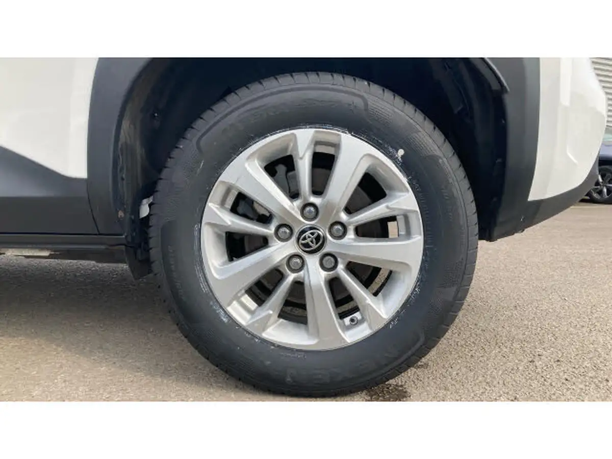 2022-toyota-yaris-cross-15-vvt-i-icon-big-17