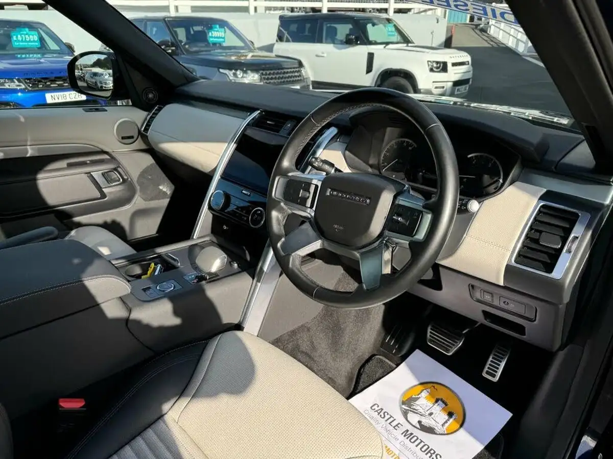 2022-land-rover-discovery-30-d300-r-dynamic-se-big-10
