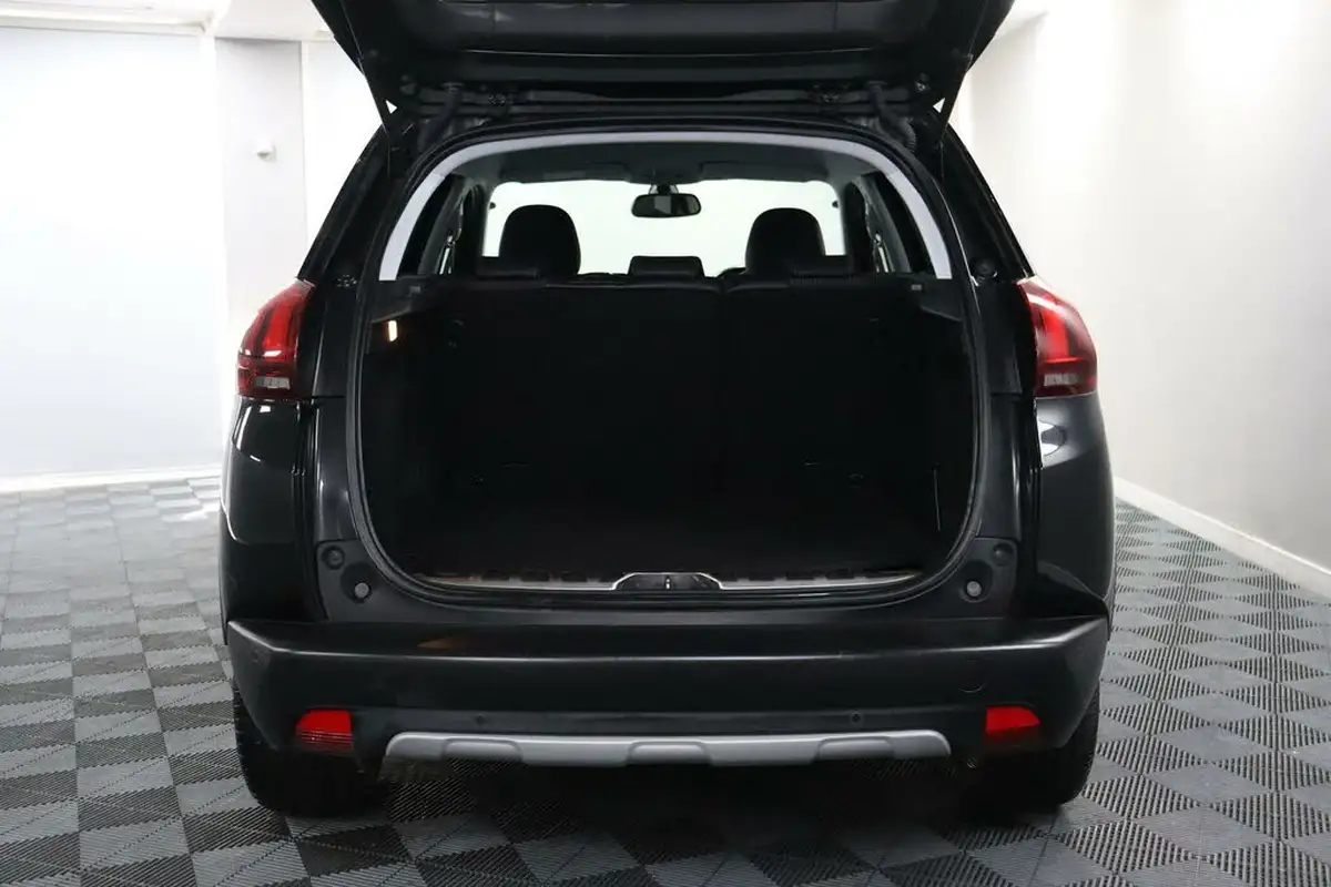 2018-peugeot-2008-suv-12-puretech-allure-130bhp-ss-big-13