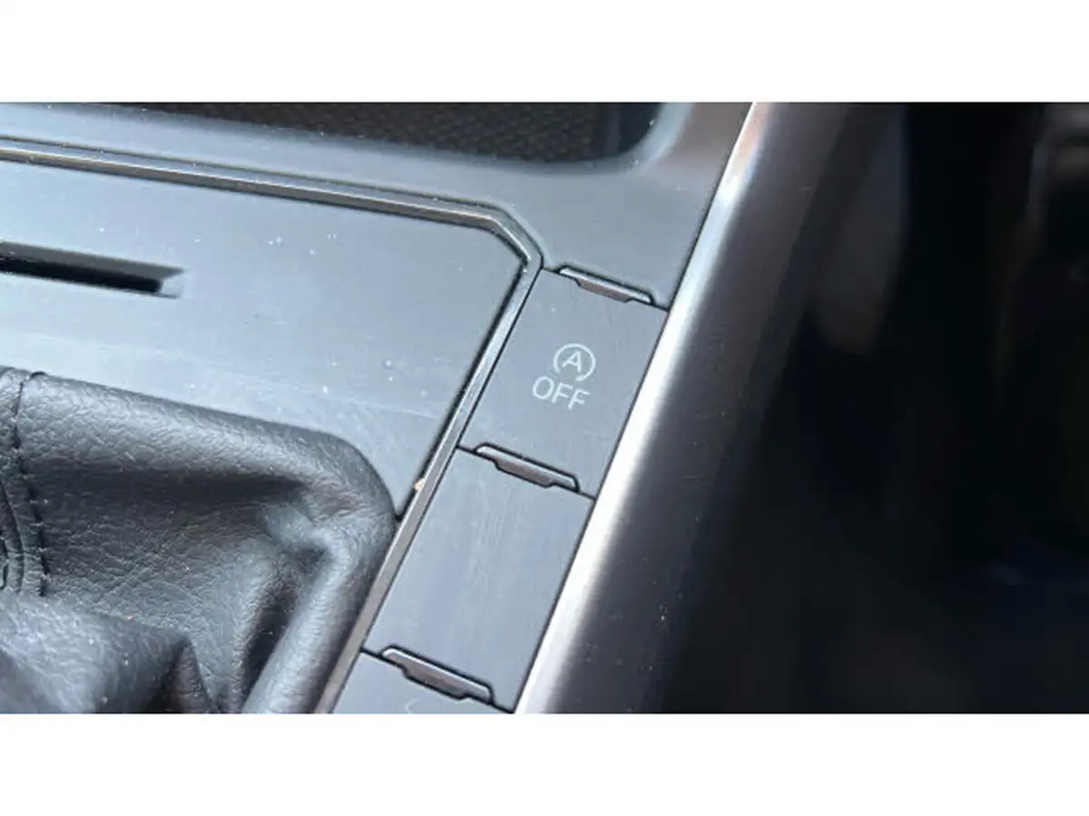 2021-volkswagen-polo-10-tsi-life-big-24