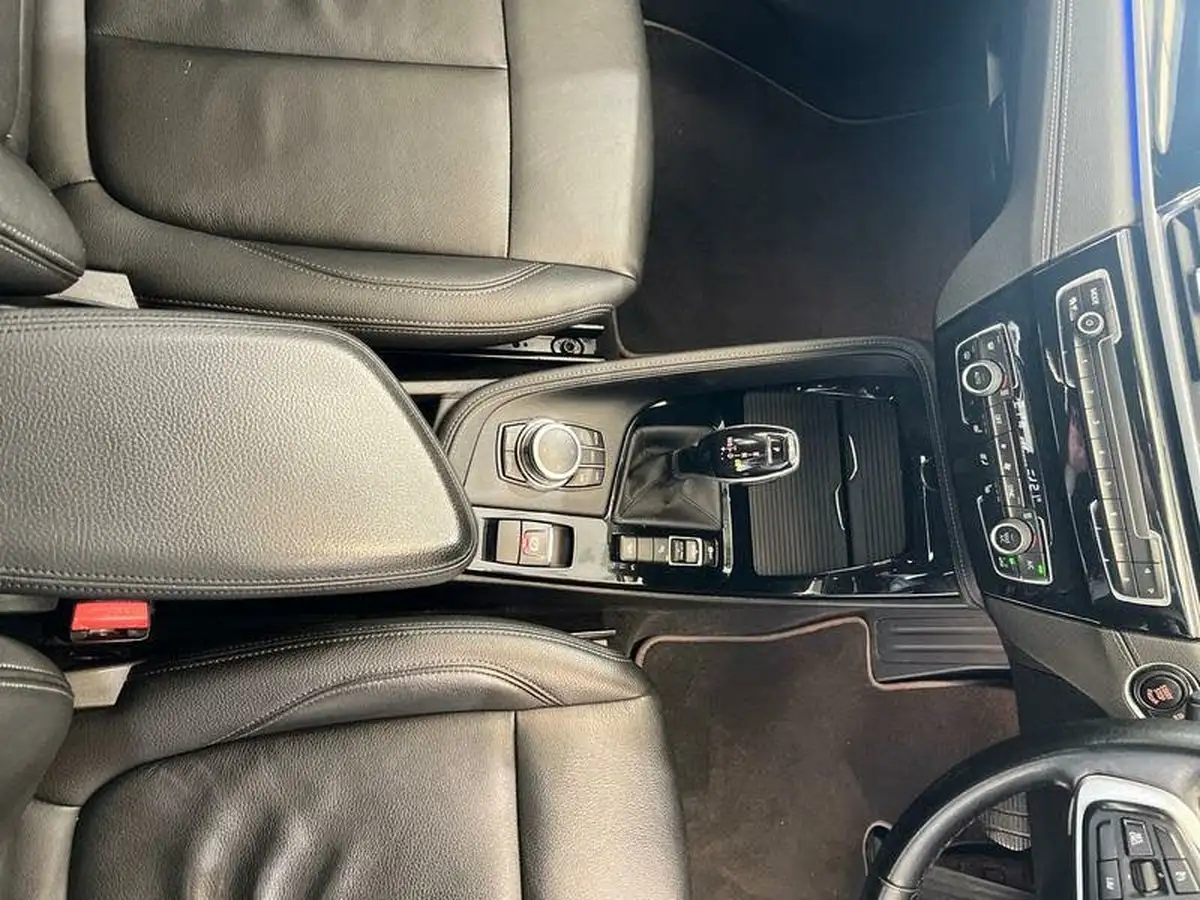 2022-bmw-x1-20-xdrive20i-xline-big-22