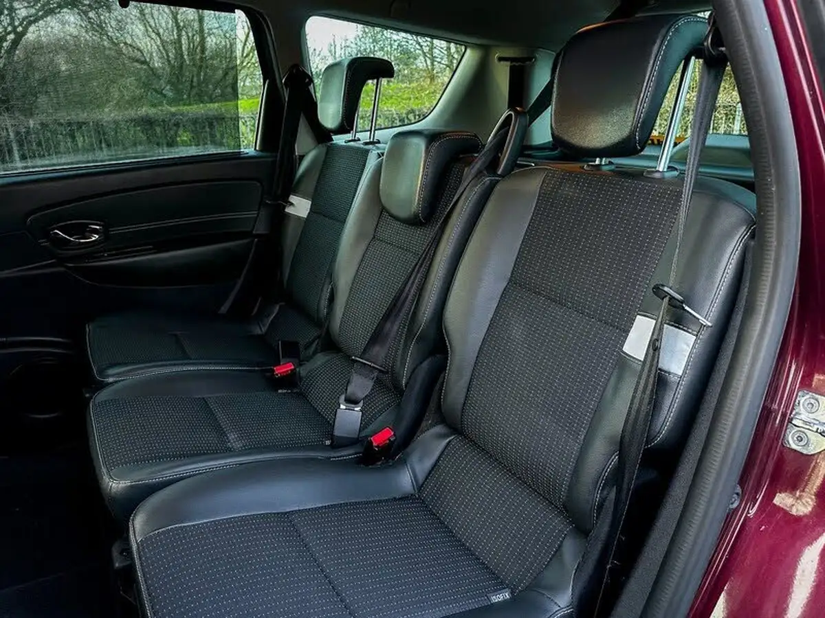 2015-renault-grand-scenic-15dci-dynamique-nav-edc-auto-big-22