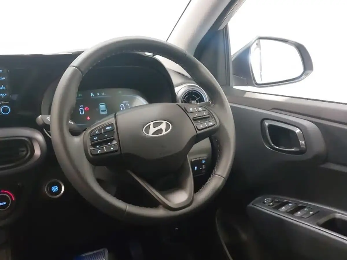 2024-hyundai-i10-12-premium-79ps-auto-big-10