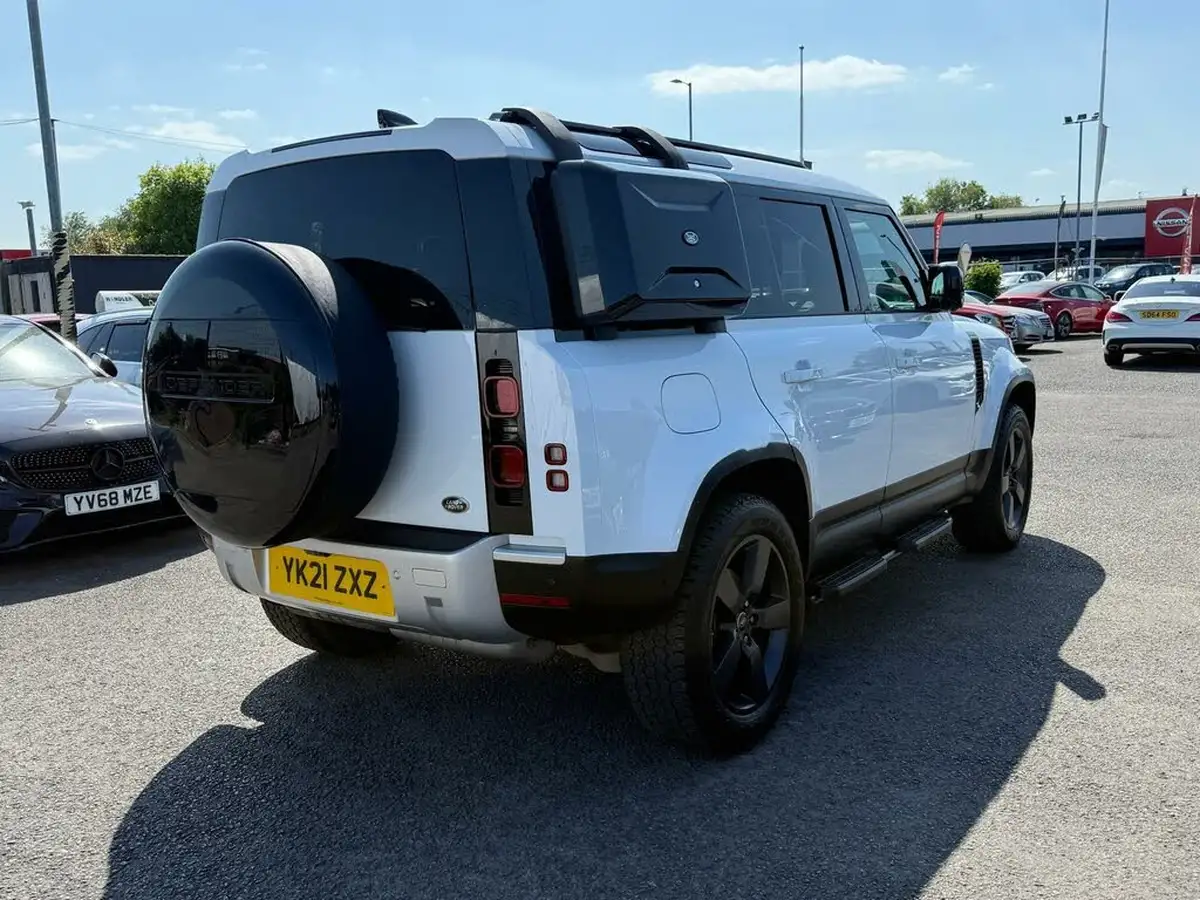 2021-land-rover-110-defender-30-d250-hse-big-9