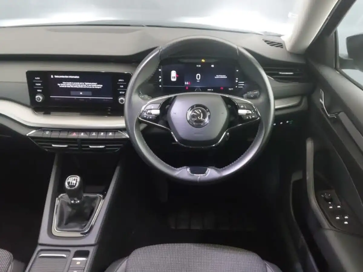 2020-skoda-octavia-15-tsi-se-first-edition-hatchback-big-6