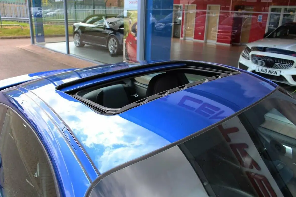 2010-porsche-911-38-turbo-s-coupe-big-7
