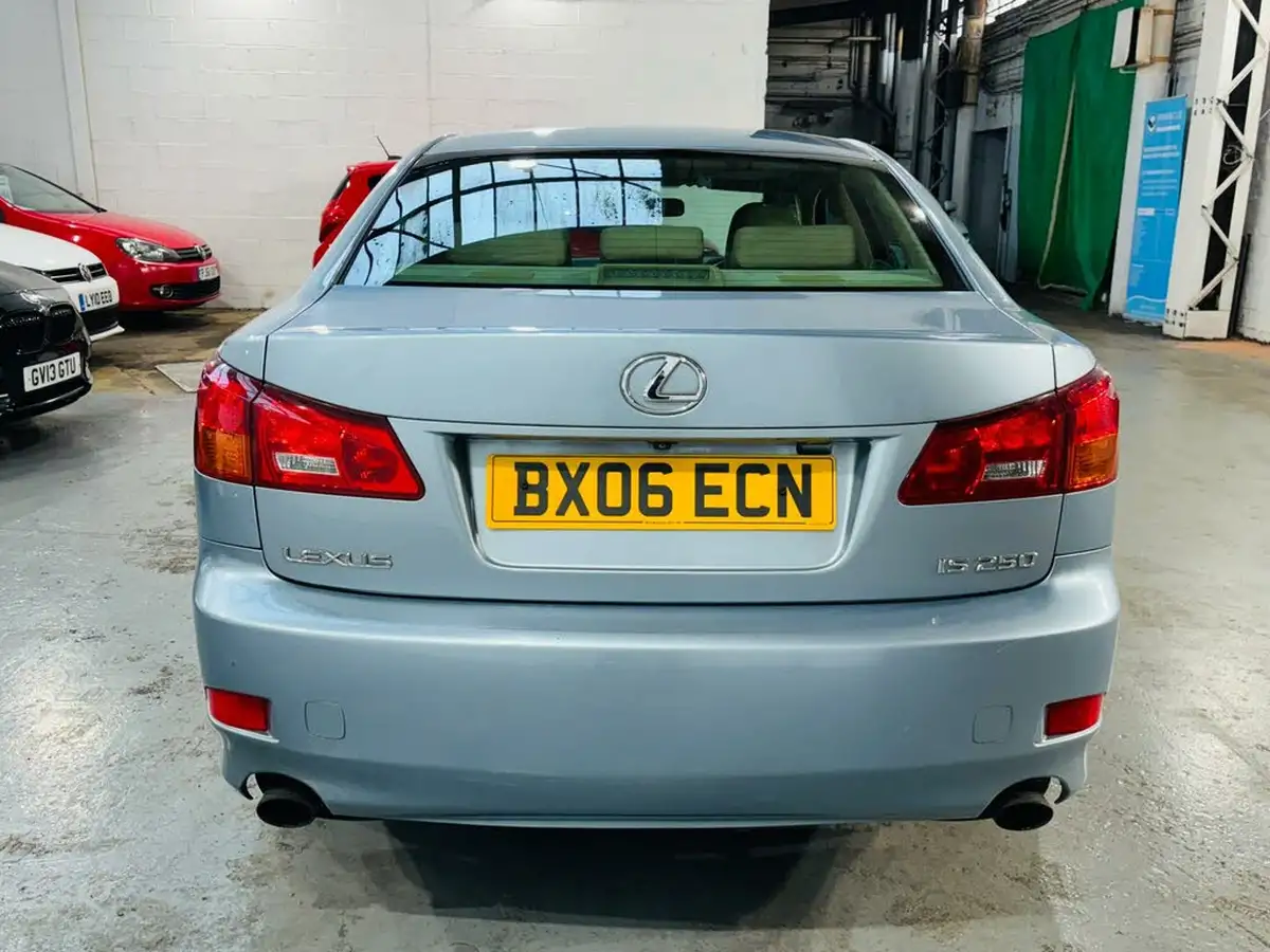 2006-lexus-is-250-25-auto-big-6