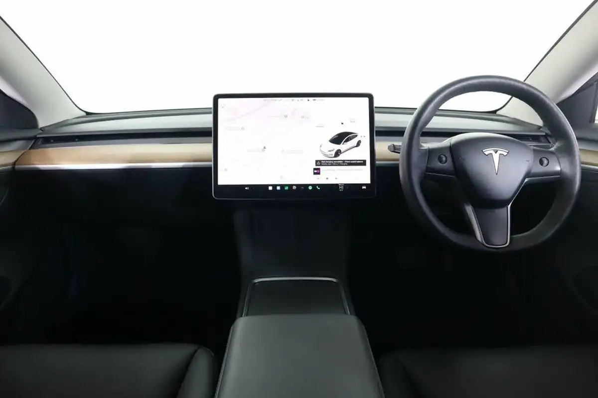 2021-tesla-model-3-e-long-range-4x4-big-11