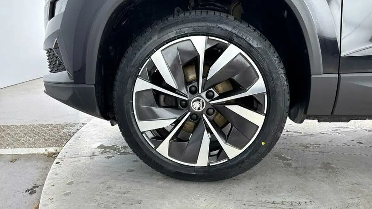 2022-skoda-karoq-10-tsi-se-l-big-35