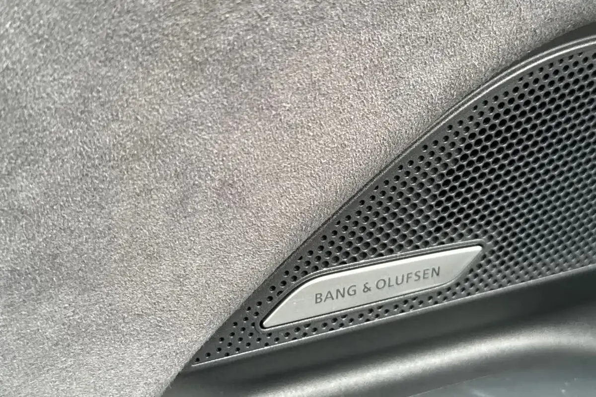 2025-audi-a6-e-tron-e-launch-edition-big-49