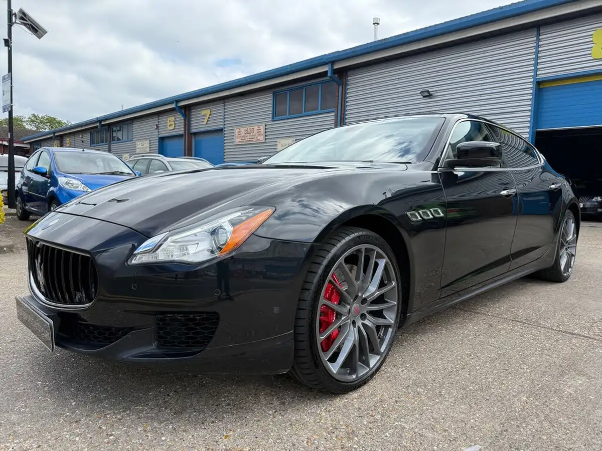 2015-maserati-quattroporte-38-gts-big-5