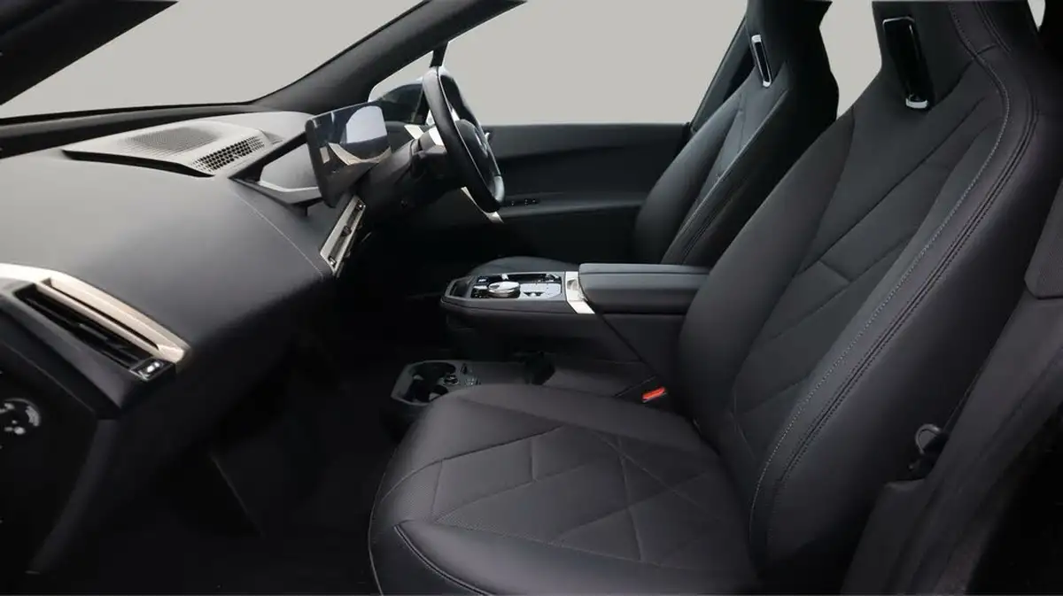 2022-bmw-ix-e-xdrive-40-m-sport-big-14