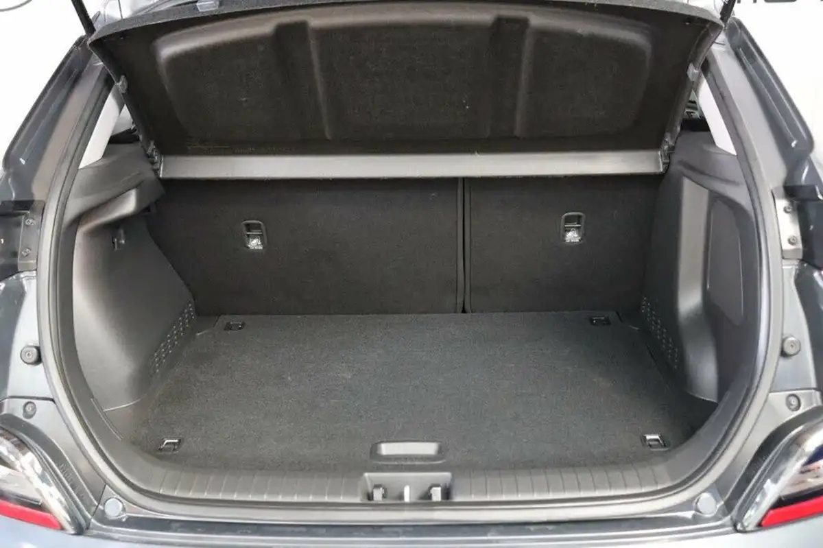 2021-hyundai-kona-e-premium-204ps-64kwh-7kw-obc-big-18