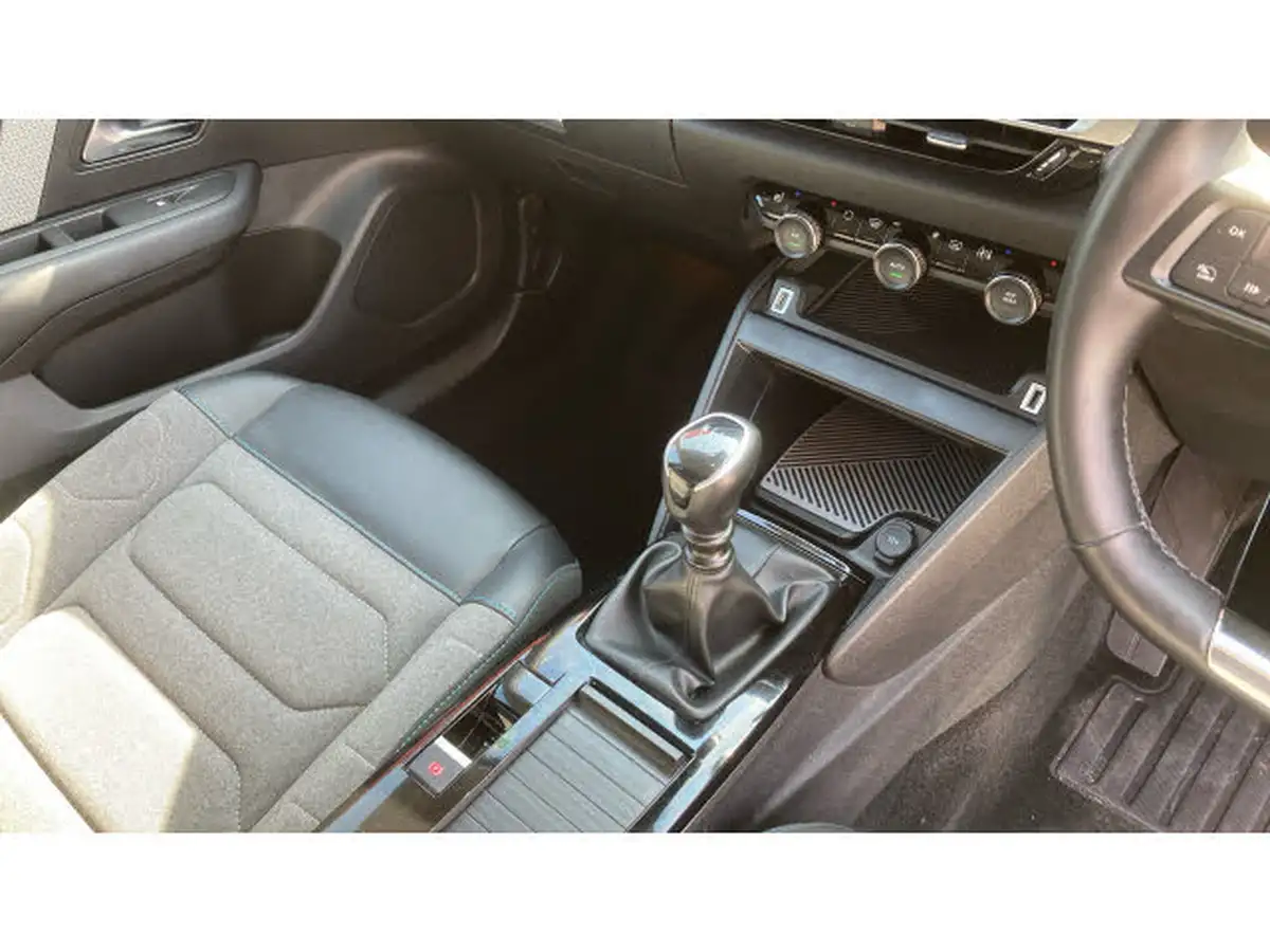 2023-citroen-c4-12-puretech-c-series-edition-big-13