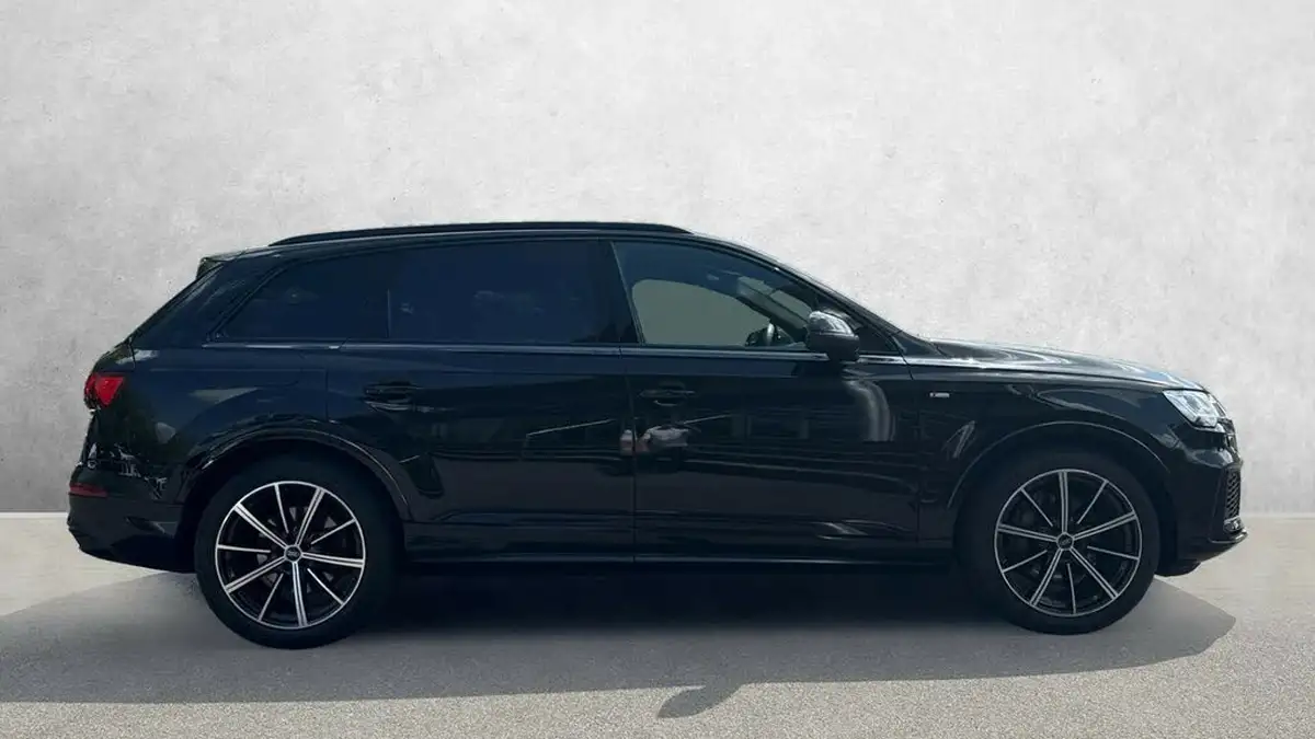 2022-audi-q7-30-55-tfsi-black-edition-big-2