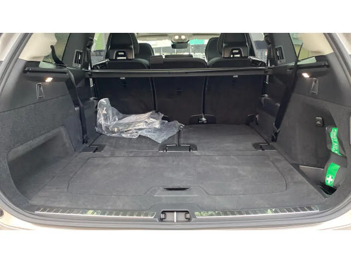 2024-volvo-xc90-20-t8-ultimate-dark-big-16