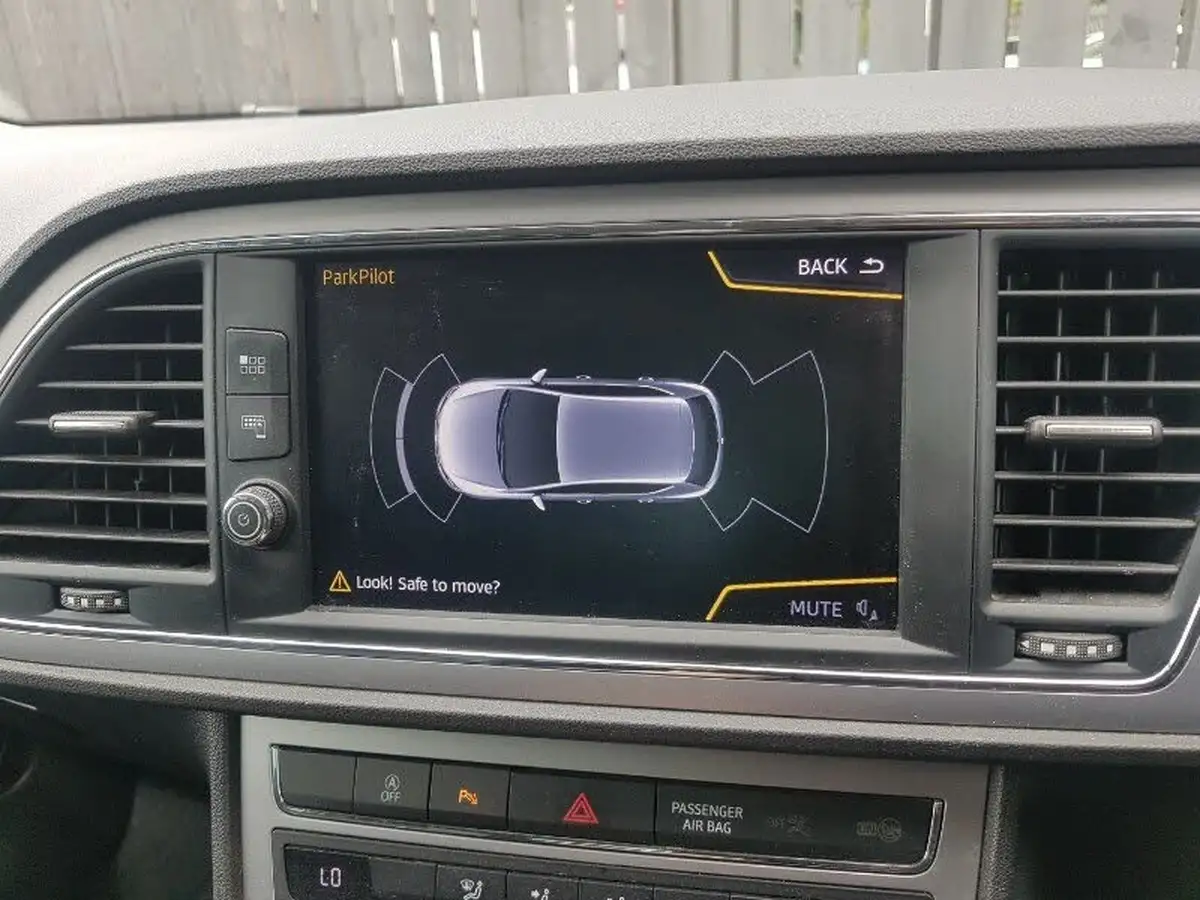 2017-seat-leon-14-tsi-xcellence-technology-hatchback-big-11