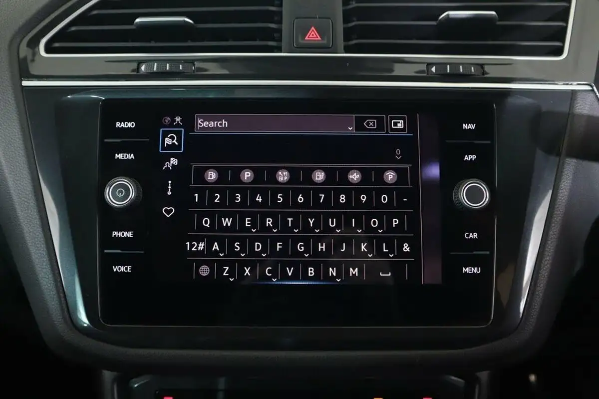 2021-volkswagen-tiguan-15-tsi-r-line-big-33