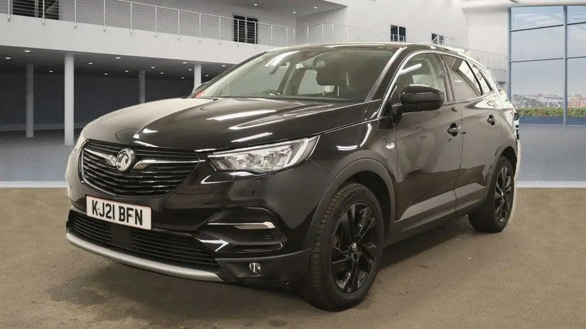 2021-vauxhall-grandland-x-12-sri-nav-auto-big-2