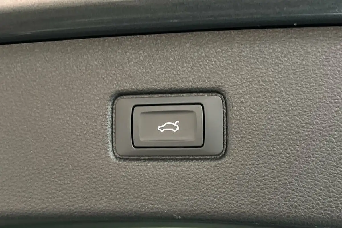 2023-audi-q7-30-55-tfsi-black-edition-big-47