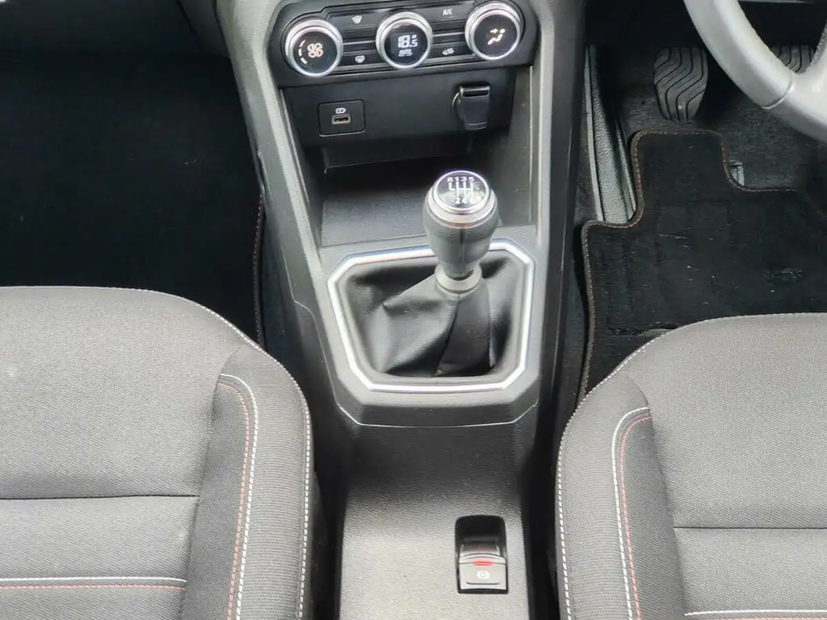 2023-dacia-jogger-10-tce-extreme-se-big-11
