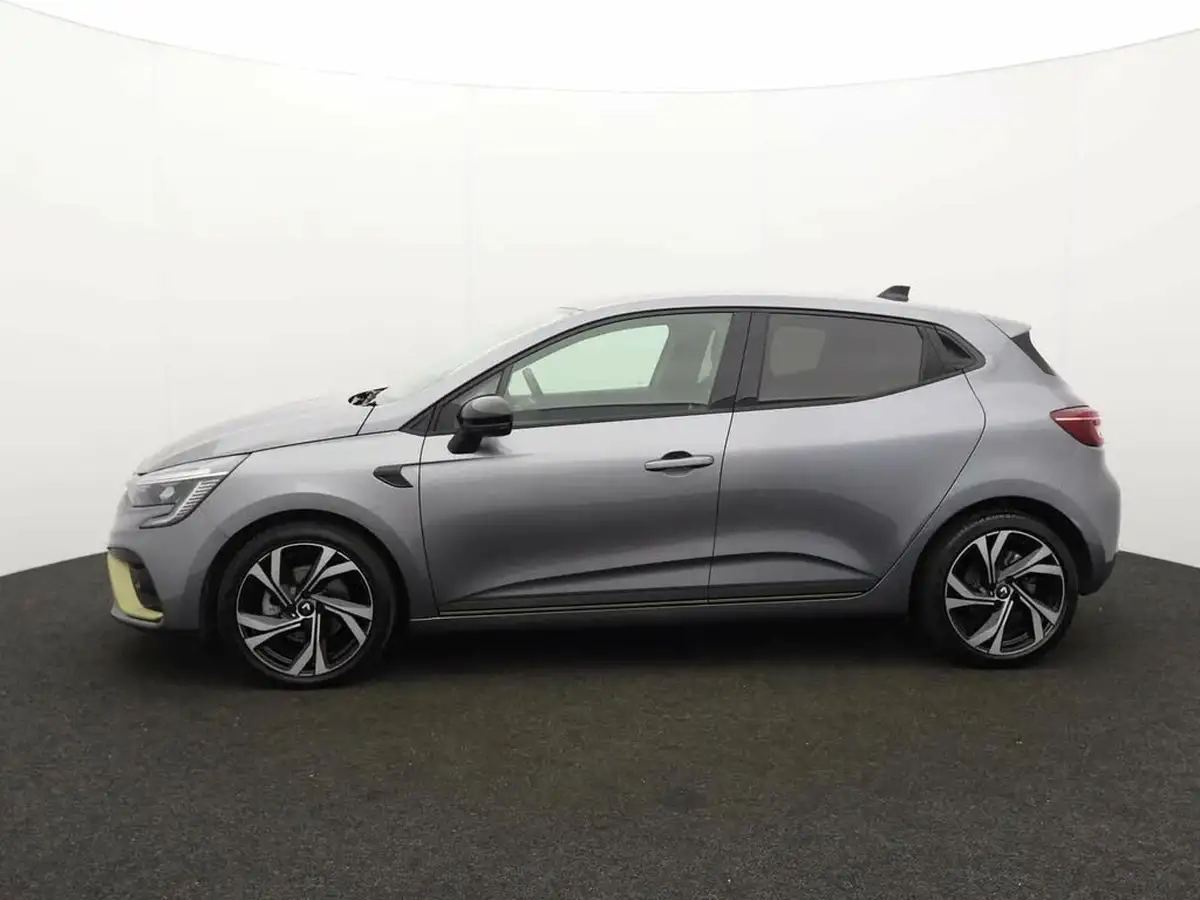 2023-renault-clio-16-engineered-big-4