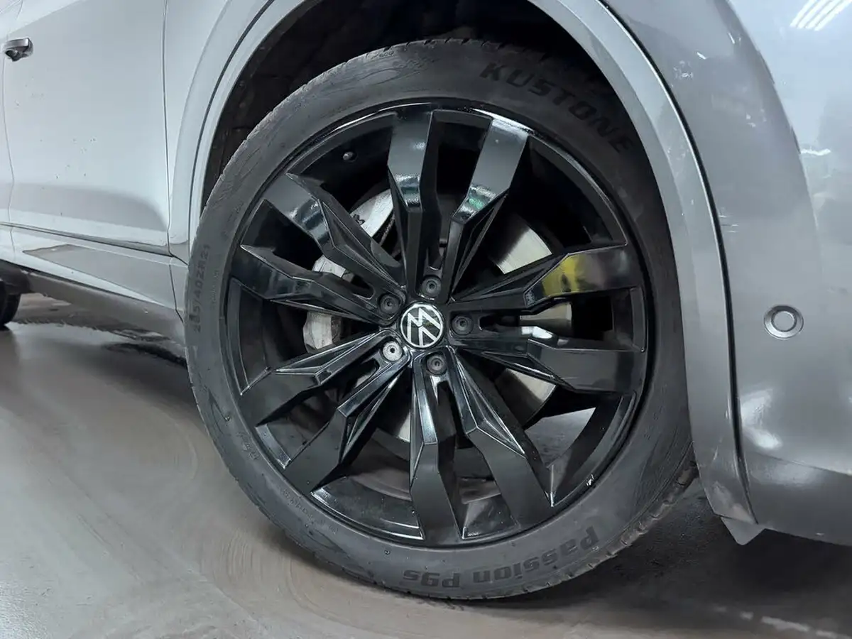 2022-volkswagen-touareg-30tsi-black-edition-big-15
