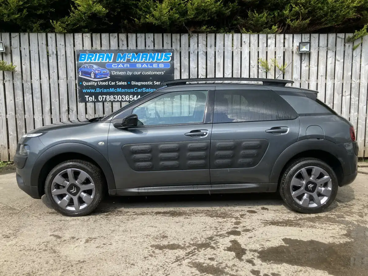 2016-citroen-c4-cactus-16bluehdi-flair-big-0