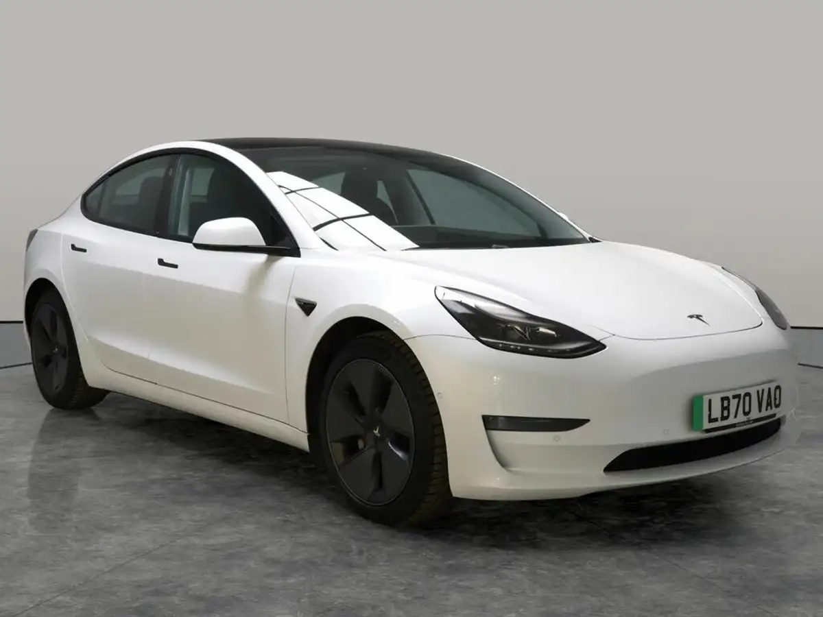 2020-tesla-model-3-e-long-range-big-11