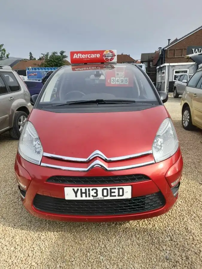 2013-citroen-c4-picasso-16hdi-platinum-big-1
