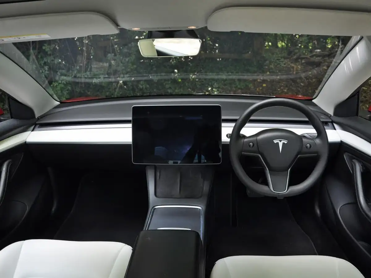 2021-tesla-model-3-e-long-range-4x4-big-71
