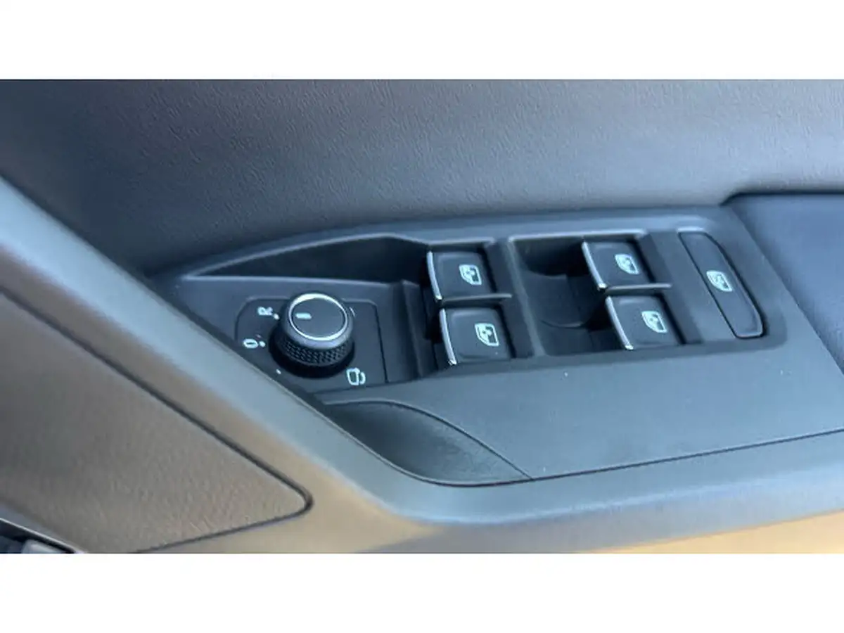 2025-seat-leon-15-e-hybrid-fr-black-edition-hatchback-big-36