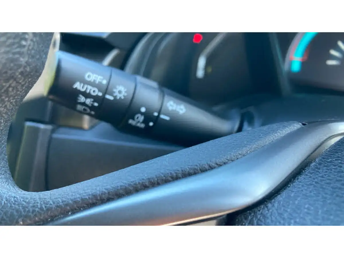2021-honda-civic-10-vtec-turbo-se-hatchback-5d-big-20