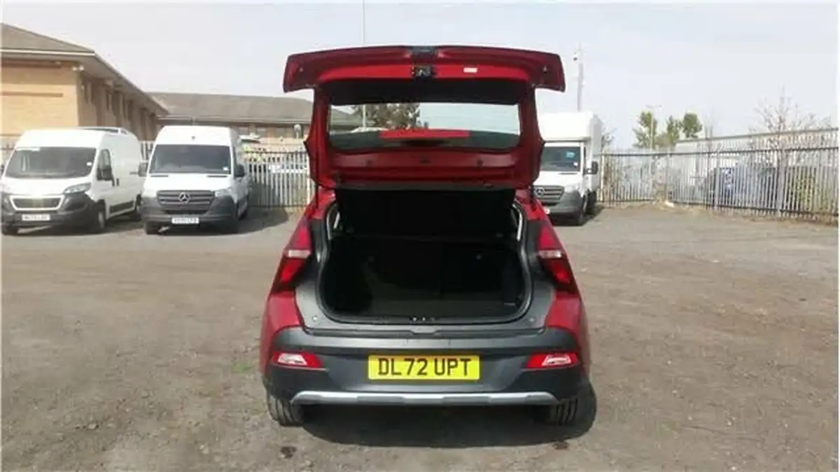 2023-hyundai-bayon-10-t-gdi-se-connect-dct-big-9
