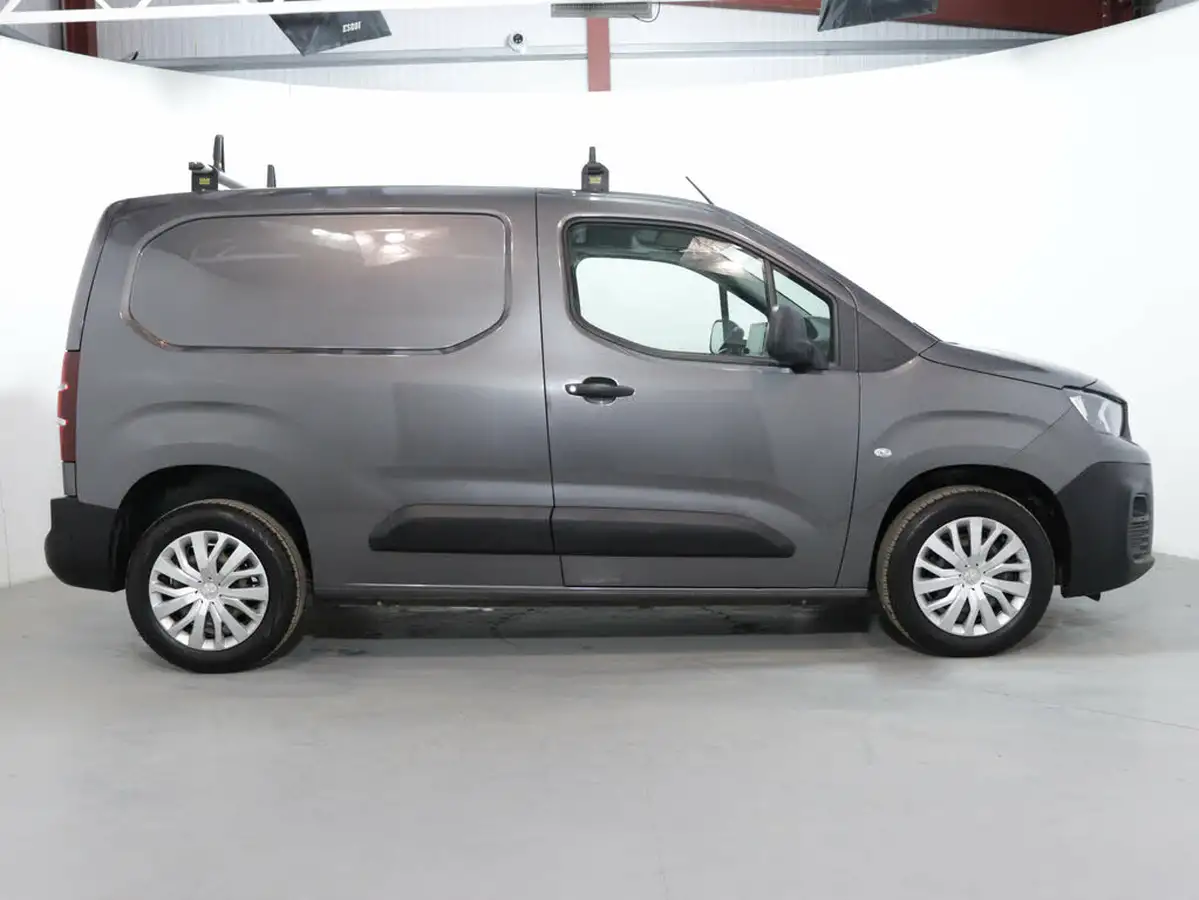 2019-peugeot-partner-16bluehdi-1000-professional-big-9