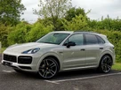 2023-porsche-cayenne-30-v6-e-hybrid-462ps-station-wagon-small-3