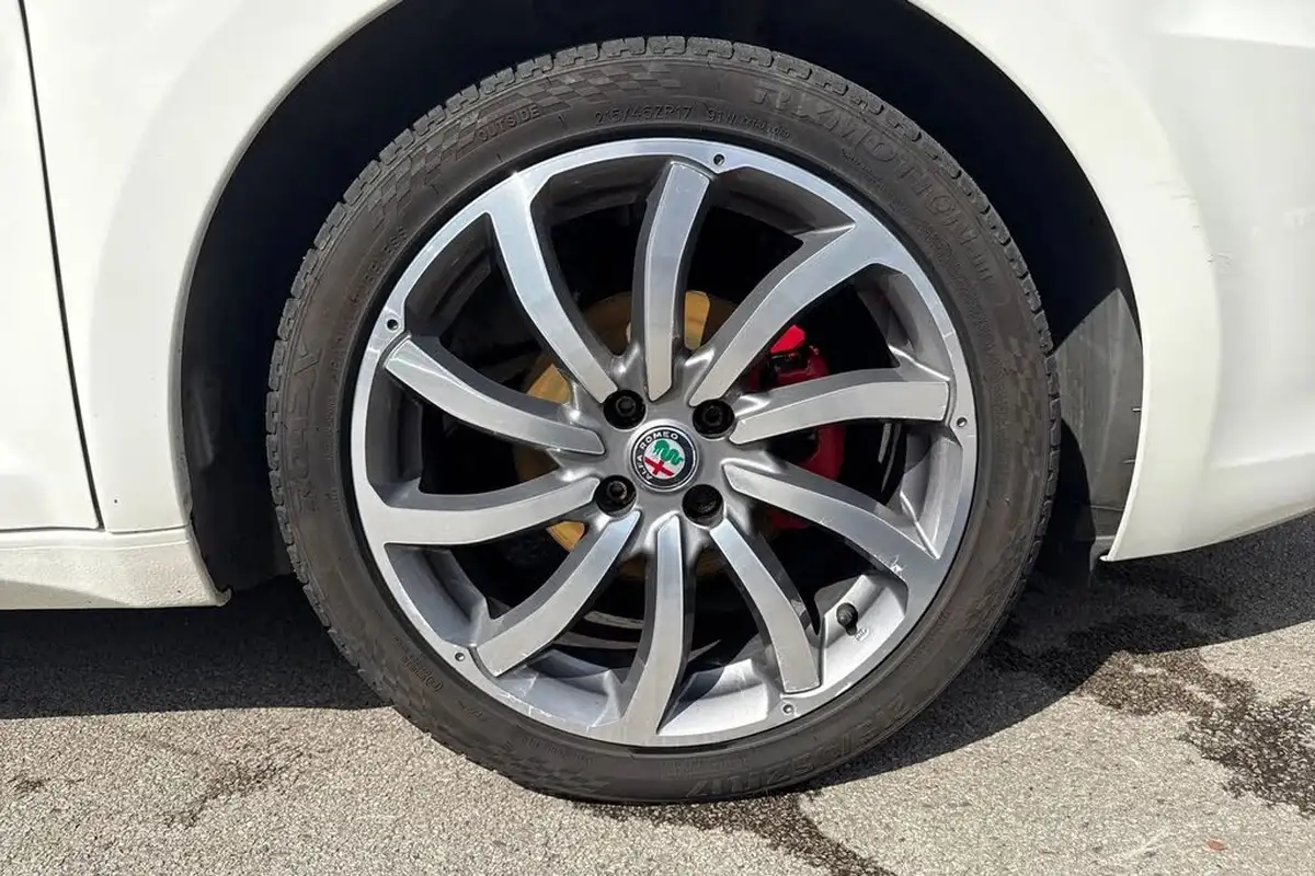 2016-alfa-romeo-mito-09-super-big-10