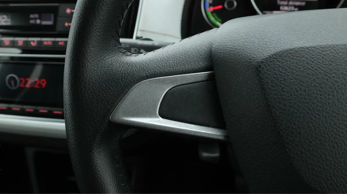 2021-seat-mii-e-big-24
