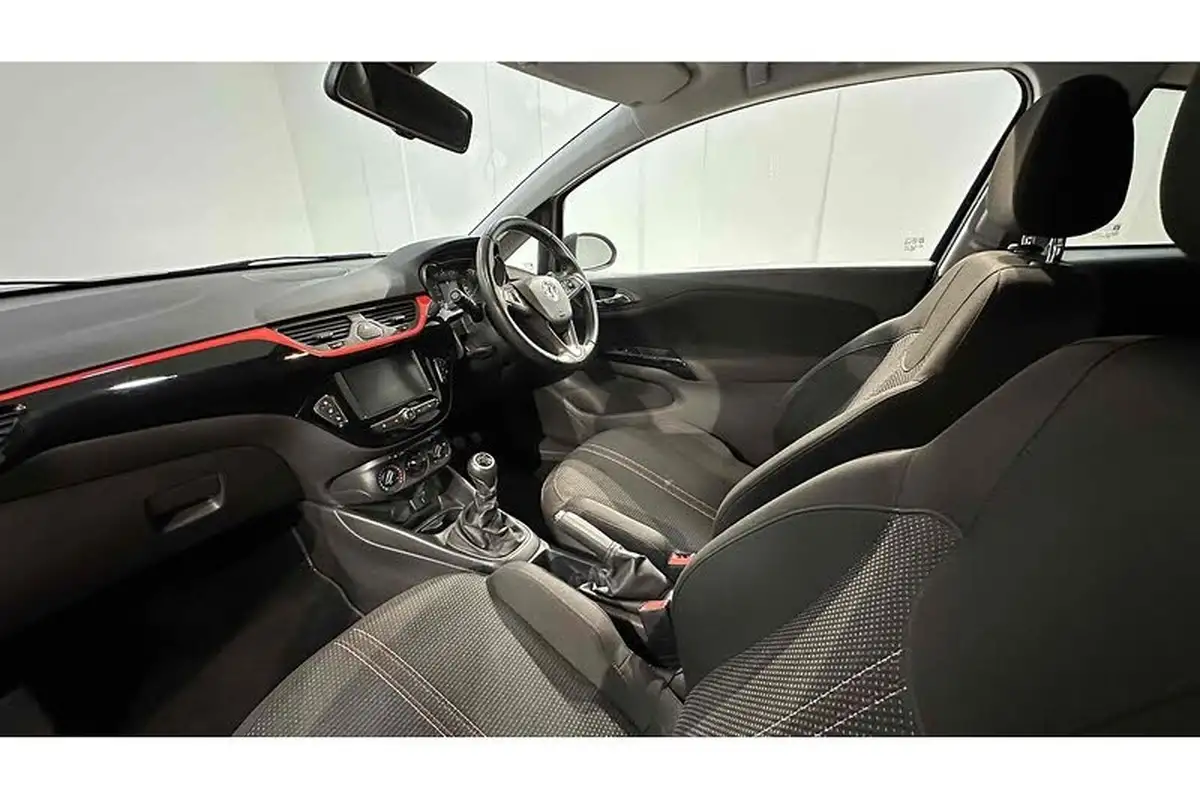 2019-vauxhall-corsa-14i-griffin-75ps-3d-big-19