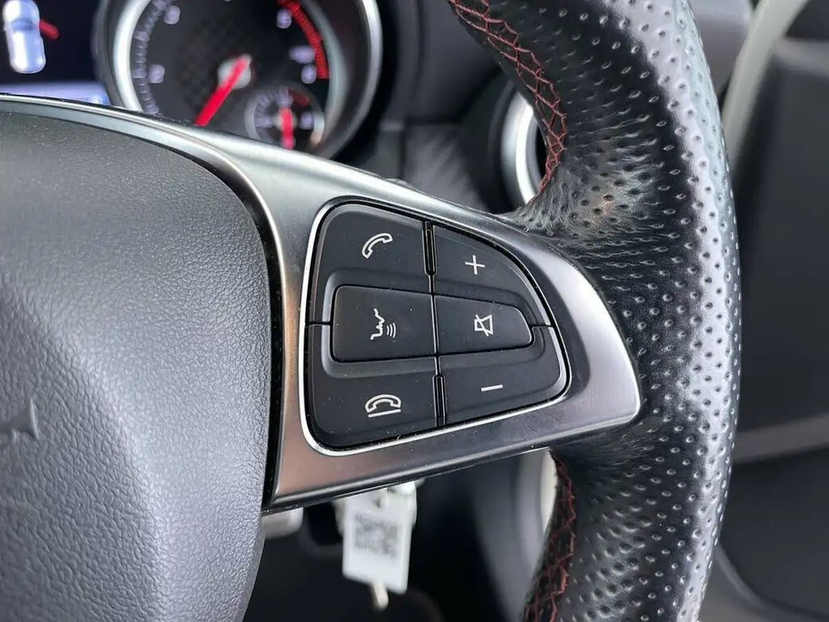 2016-mercedes-benz-a-class-15d-a180d-amg-line-ss-big-50