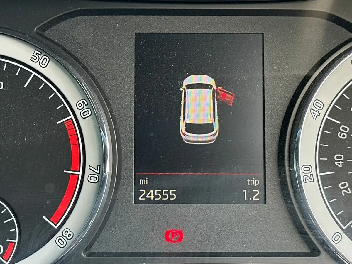 2020-skoda-karoq-20-tsi-sportline-big-20