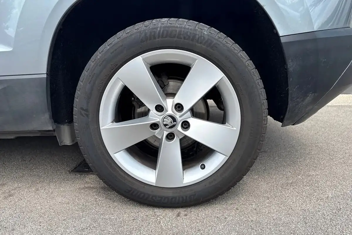 2019-skoda-karoq-20tdi-se-big-12