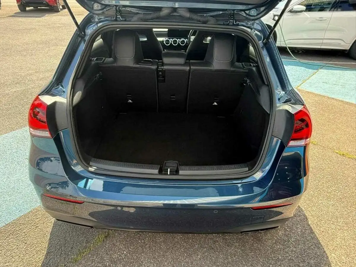 2022-mercedes-benz-a-class-13-a180-amg-line-executive-edition-hatchback-5d-7g-dct-big-16
