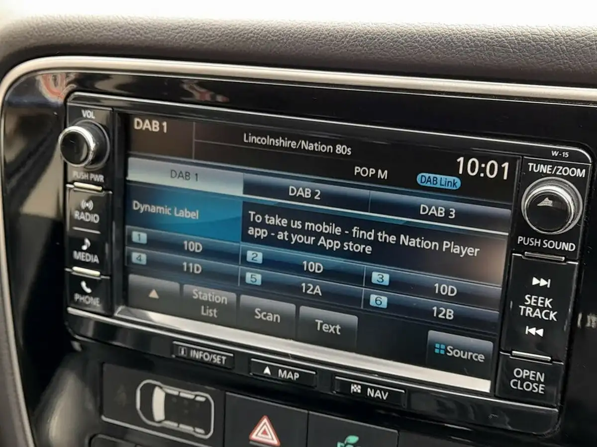 2015-mitsubishi-outlander-22di-d-gx4-auto-big-10