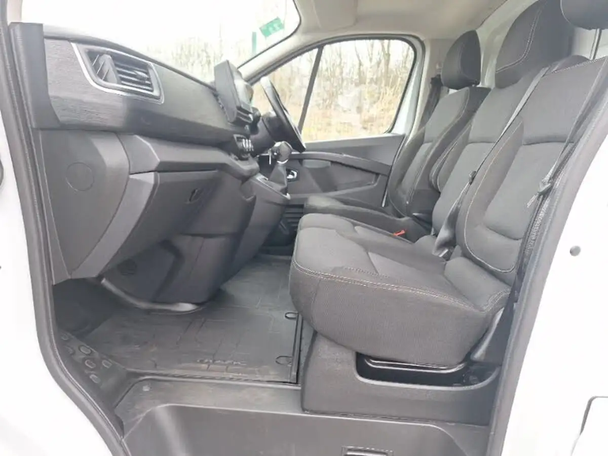 2024-renault-trafic-20dci-ll30-150-extra-panel-edc-auto-big-4