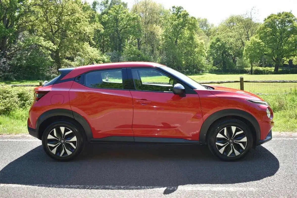 2022-nissan-juke-10-dig-t-acenta-big-5