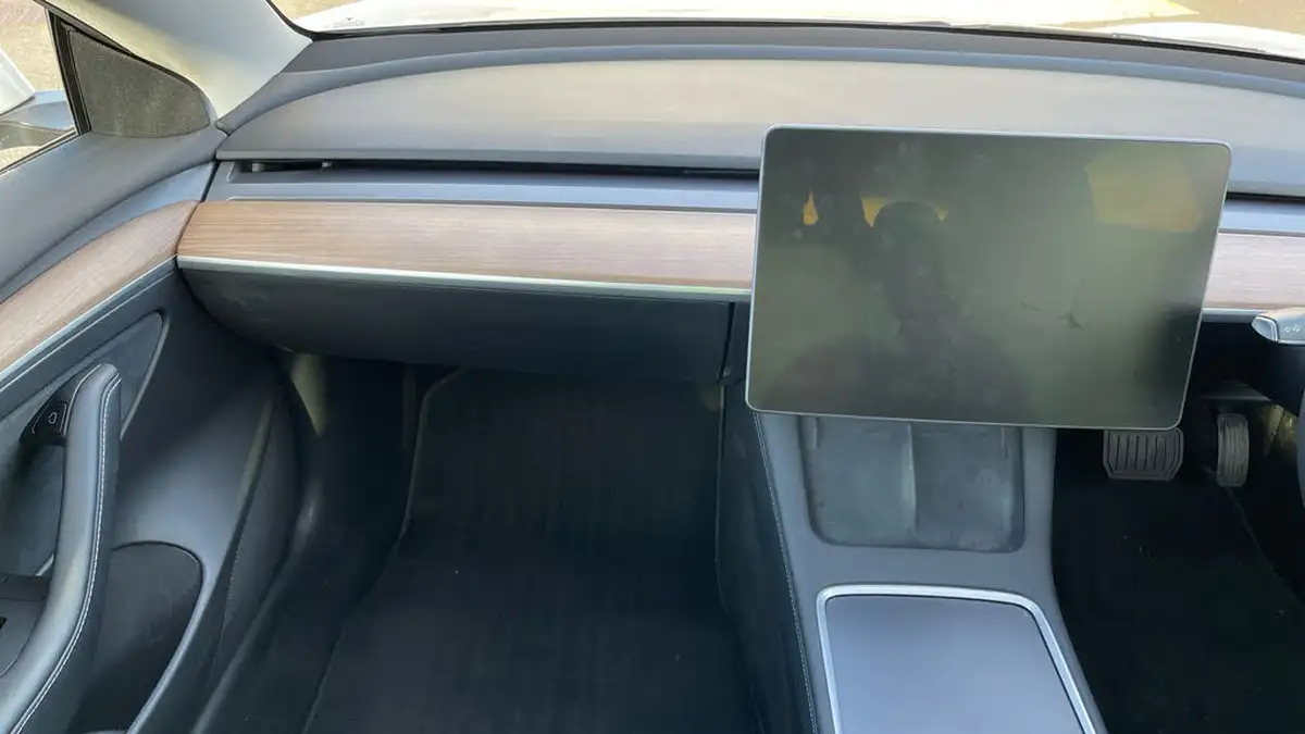 2021-tesla-model-3-e-long-range-awd-big-11