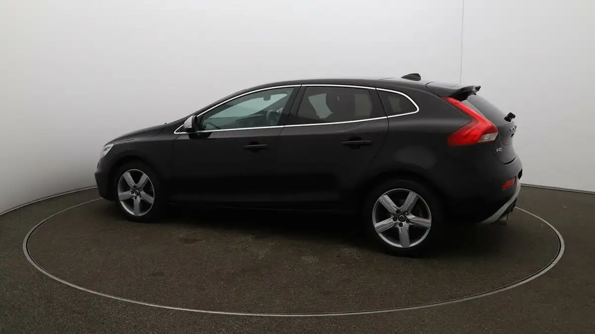 2019-volvo-v40-20td-d3-r-design-nav-plus-geartronic-big-47